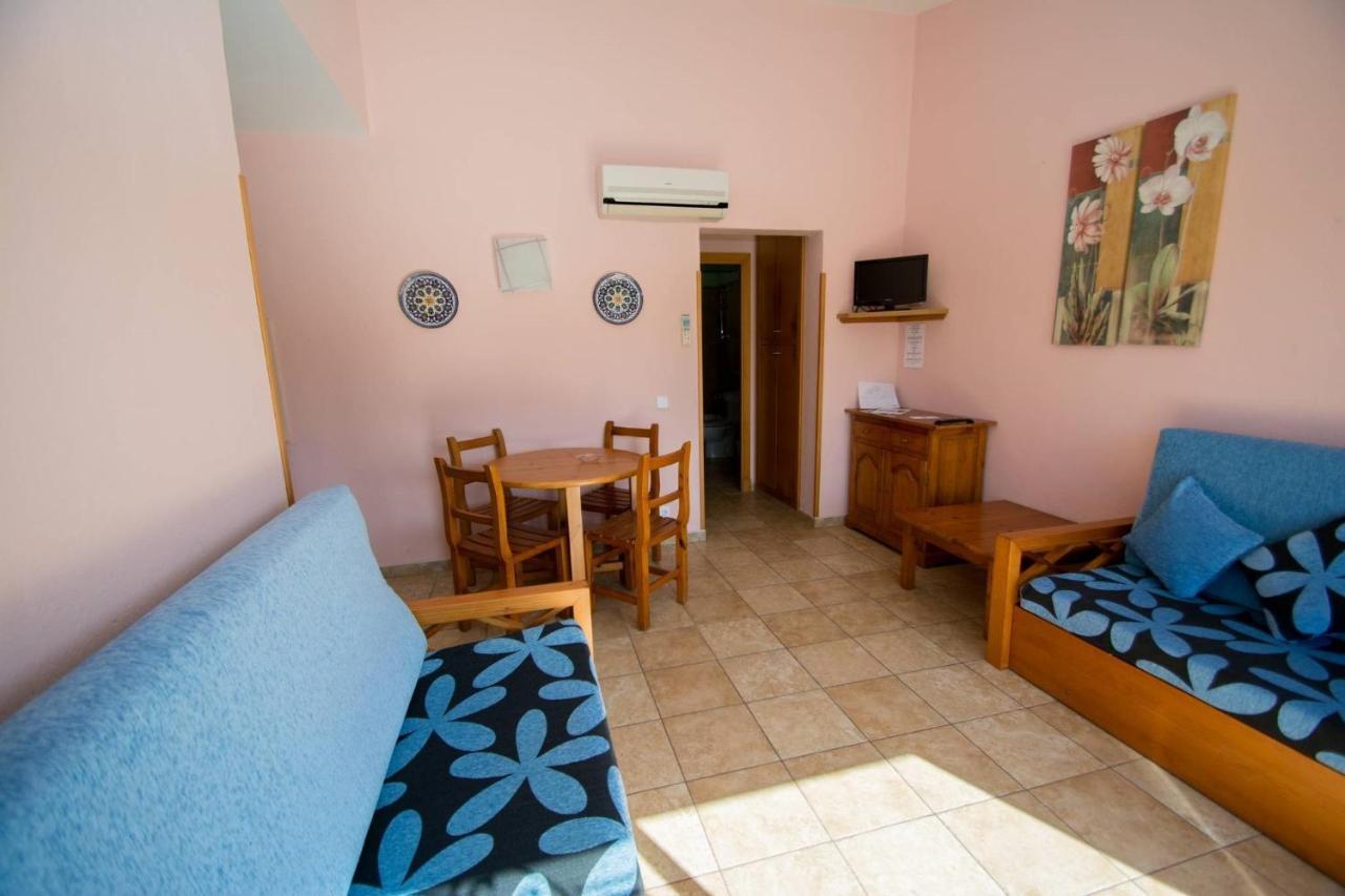 Galdana Gardens Apartment Cala Galdana  Exterior photo