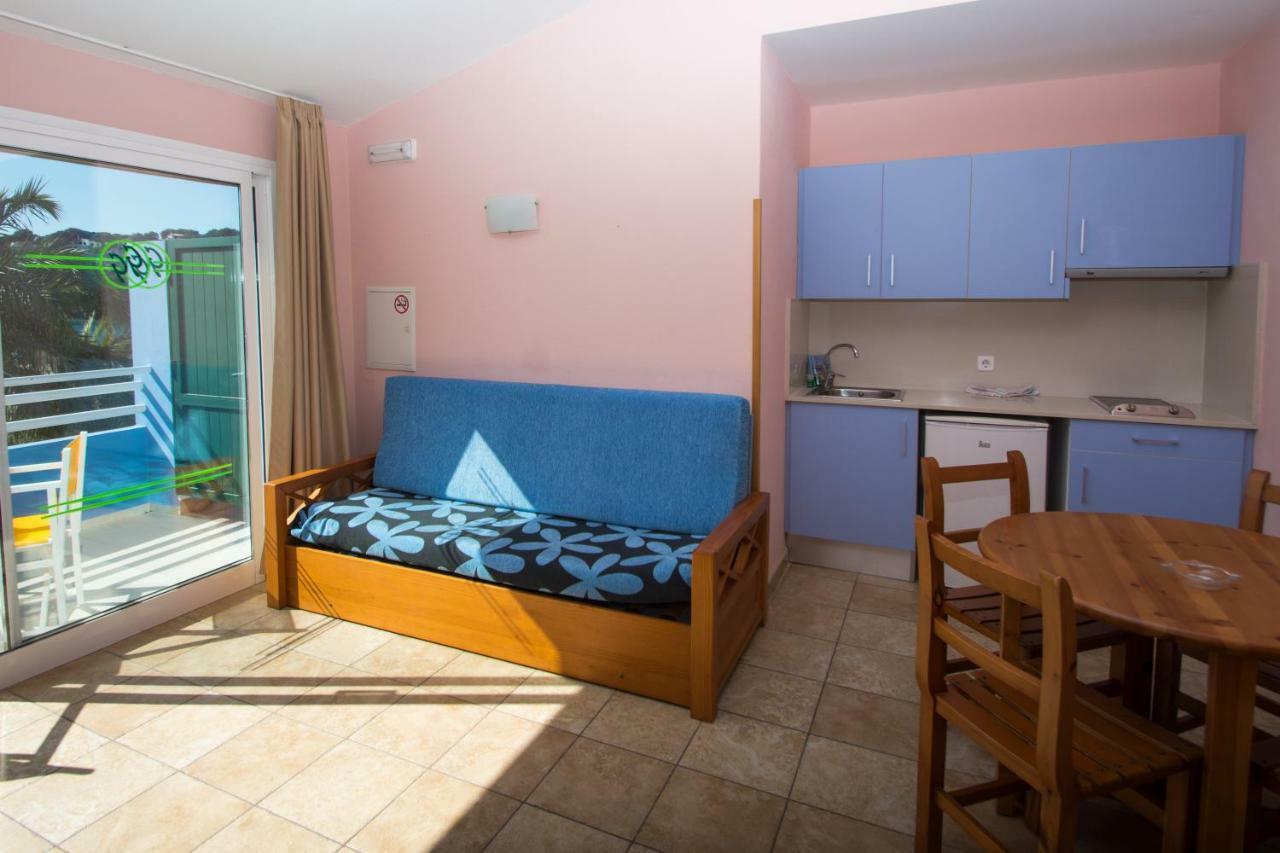 Galdana Gardens Apartment Cala Galdana  Exterior photo