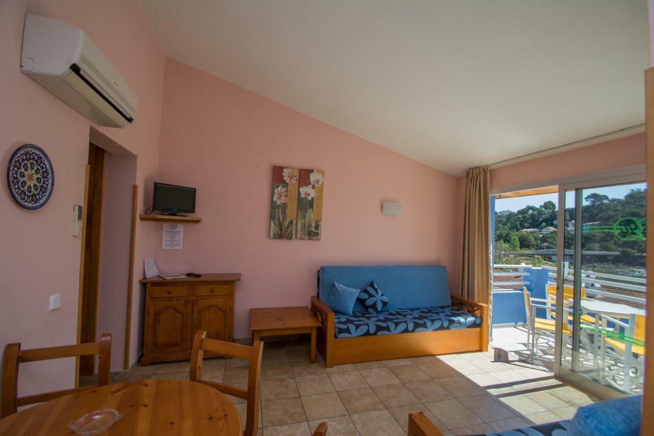Galdana Gardens Apartment Cala Galdana  Exterior photo